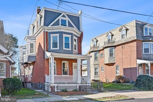 Building Photo - 102 W 30th St