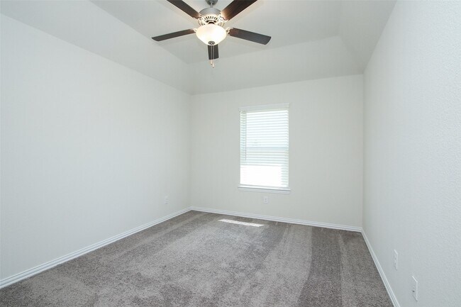 Building Photo - 15230 Kickapoo Cavern Dr