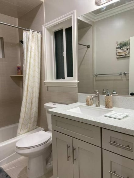 Building Photo - 9303 De Adalena St