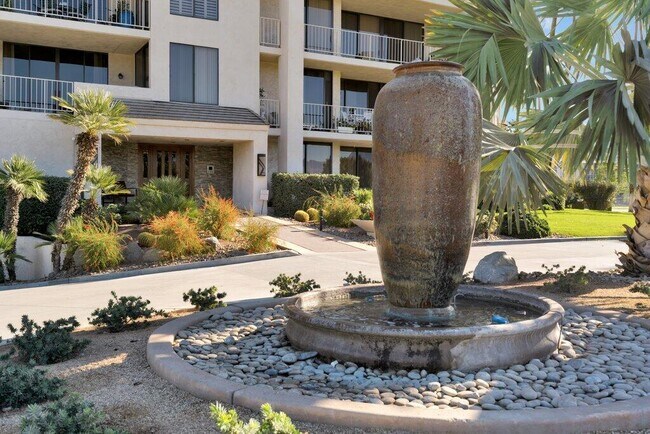 Building Photo - 910 Island Dr