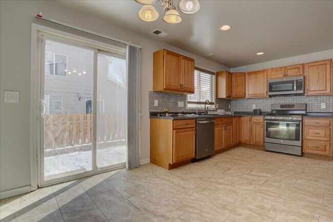 Building Photo - Updated 3bed/2bath on private culdesac in Thornton!!