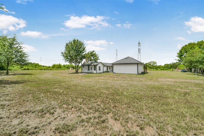 Building Photo - 22405 Beckendorff Rd