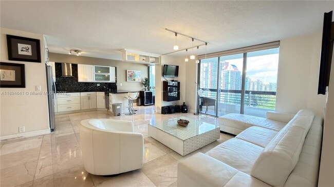 Building Photo - 3530 Mystic Pointe Dr