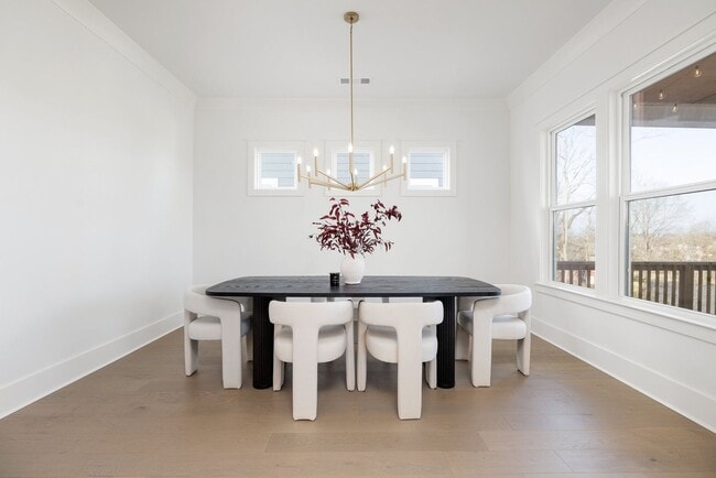 Building Photo - Now available in the highly desirable Lockwood Glen community in Franklin