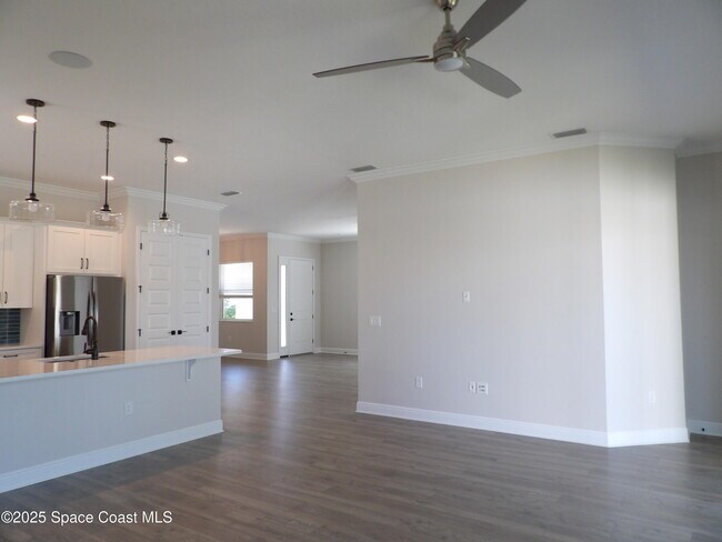 Building Photo - 4258 Trovita Cir