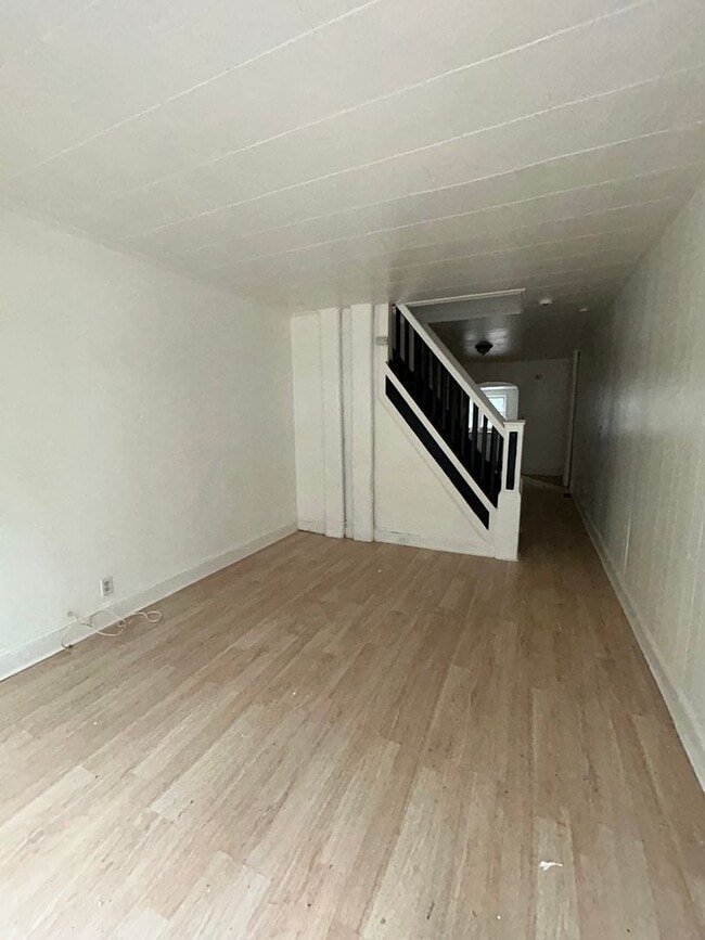 Building Photo - 25 Orange St