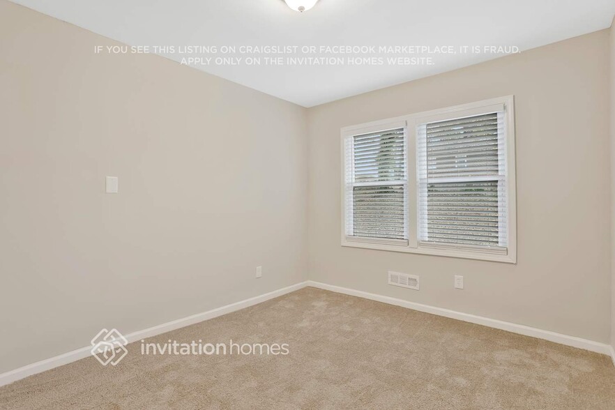 Building Photo - 2038 Rebecca Ln