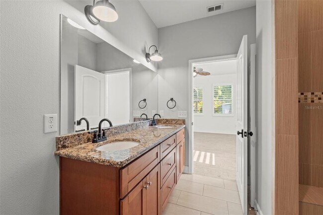 Building Photo - 967 49th Ave N