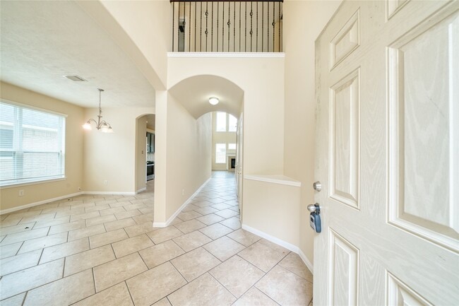 Building Photo - 24618 Malca Manor Dr