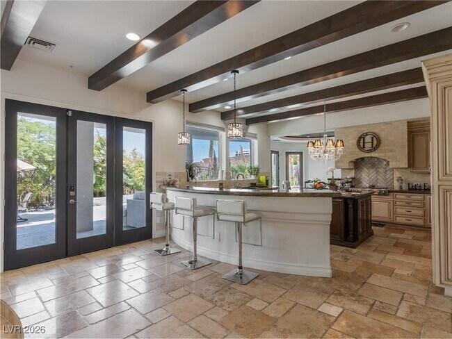 Building Photo - 779 Clove Ct