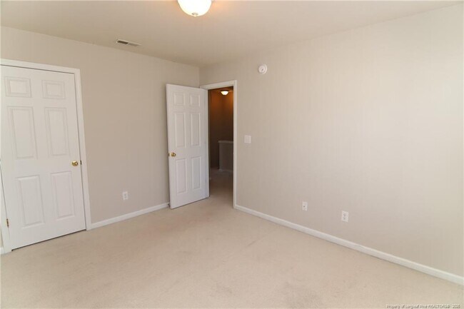 Building Photo - 5132 TwelvePole Dr