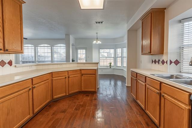 Building Photo - 5021 Goldenrod Dr