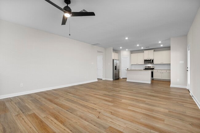 Building Photo - 10807 Hickory Ln