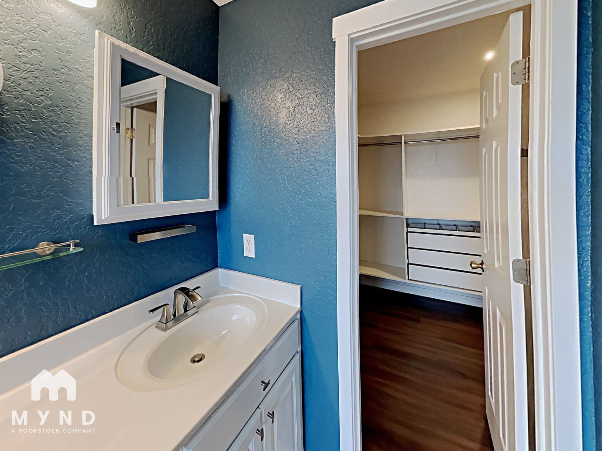 Building Photo - 7842 Sterling Manor