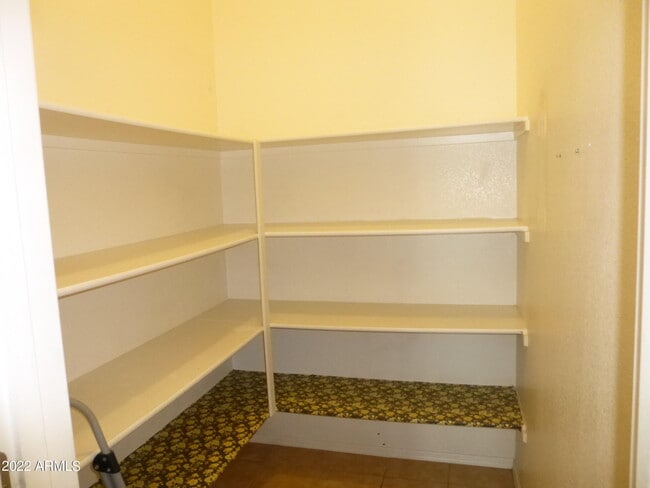 Building Photo - 2727 N Price Rd