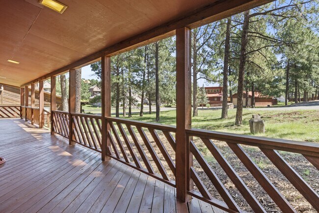 Building Photo - 103 E Miller Ct