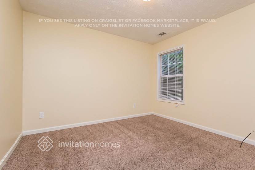 Building Photo - 2678 Buena Vista Cir