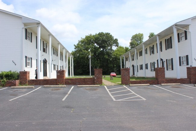 Primary Photo - Rockcreek Apartments