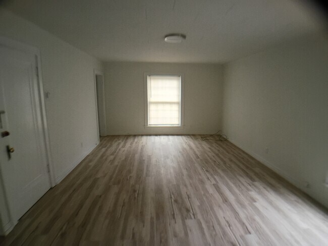 Building Photo - 316 W Saginaw St