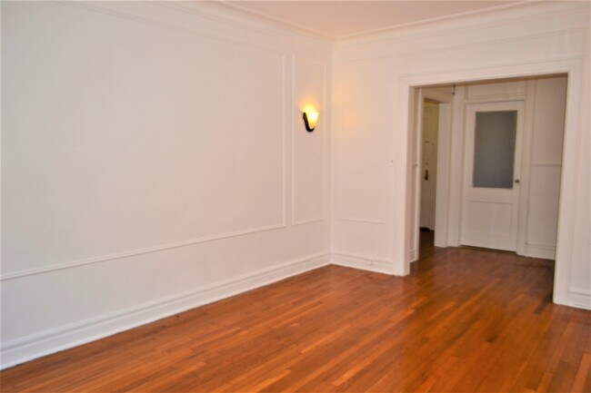 Building Photo - 40 74th St