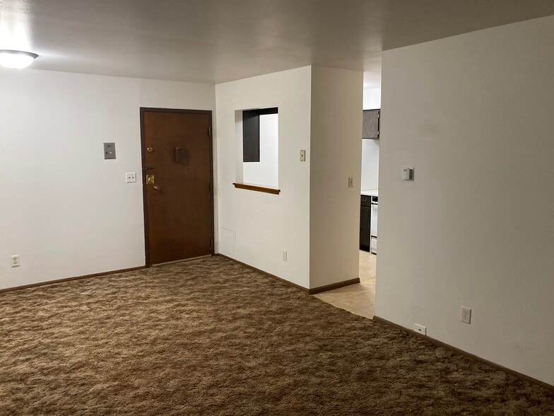 Building Photo - 10628 W Bobolink Ave