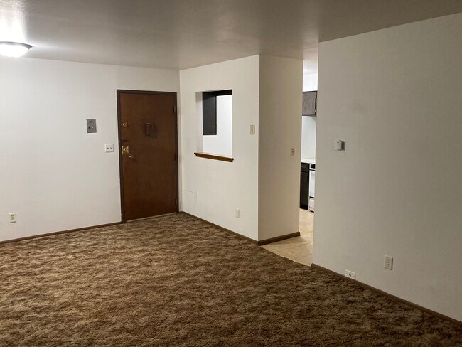 Building Photo - 10628 W Bobolink Ave