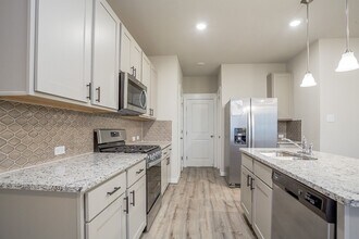 Building Photo - Lock-&-Leave Living in Pflugerville! 3BR T...