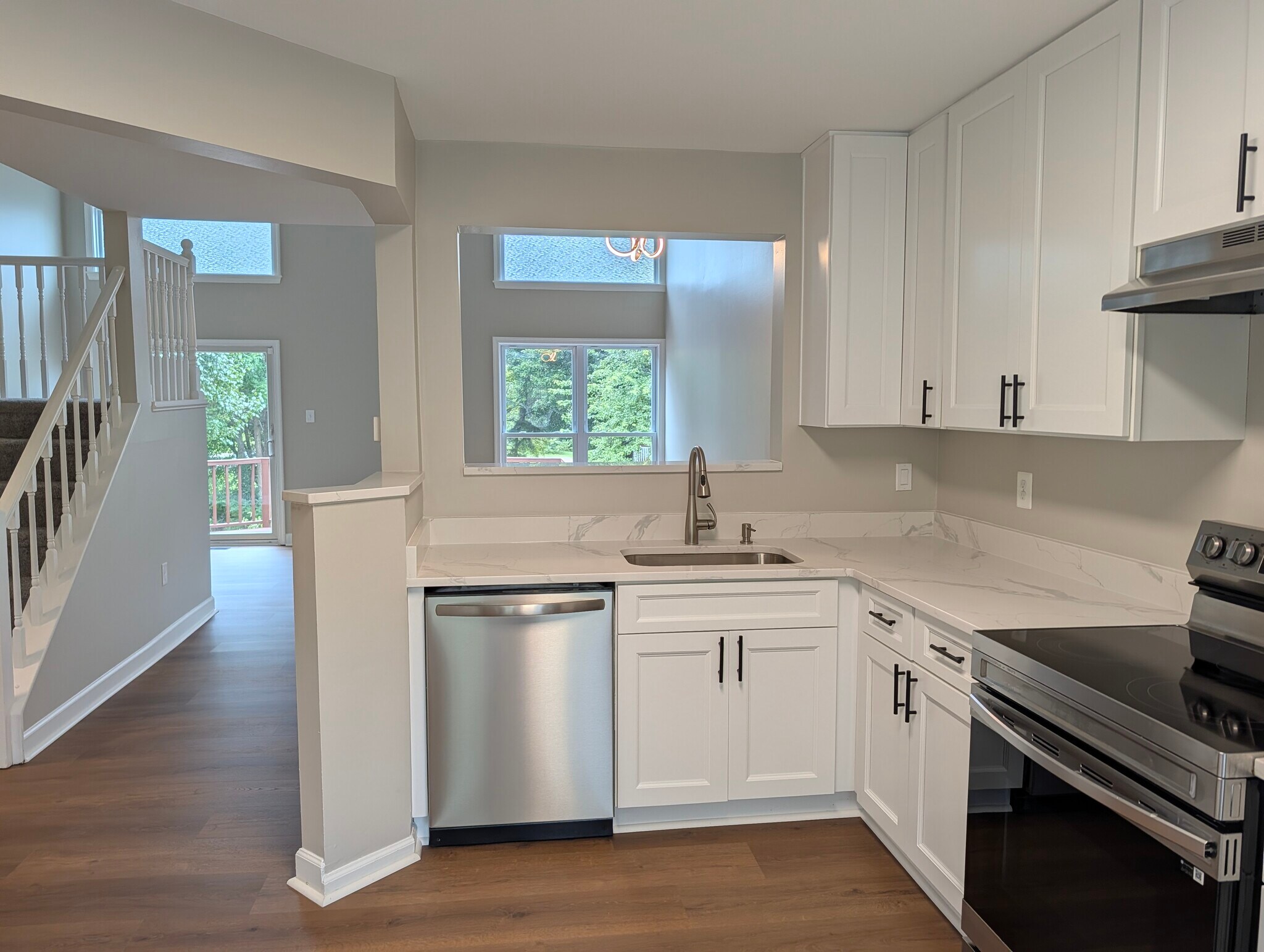 kitchen - 14141 Betsy Ross Ln