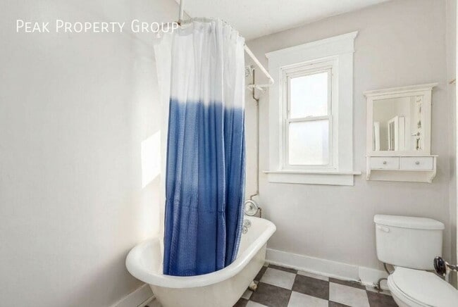 Building Photo - 204 Chittenden Ave