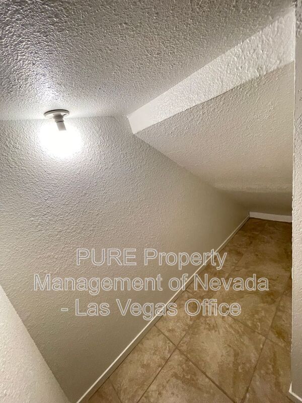 Building Photo - 2650 Sumac Ln