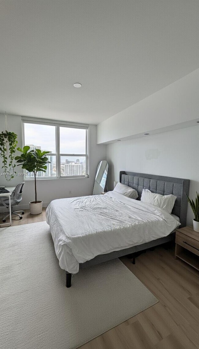 Building Photo - 31 SE 5th St