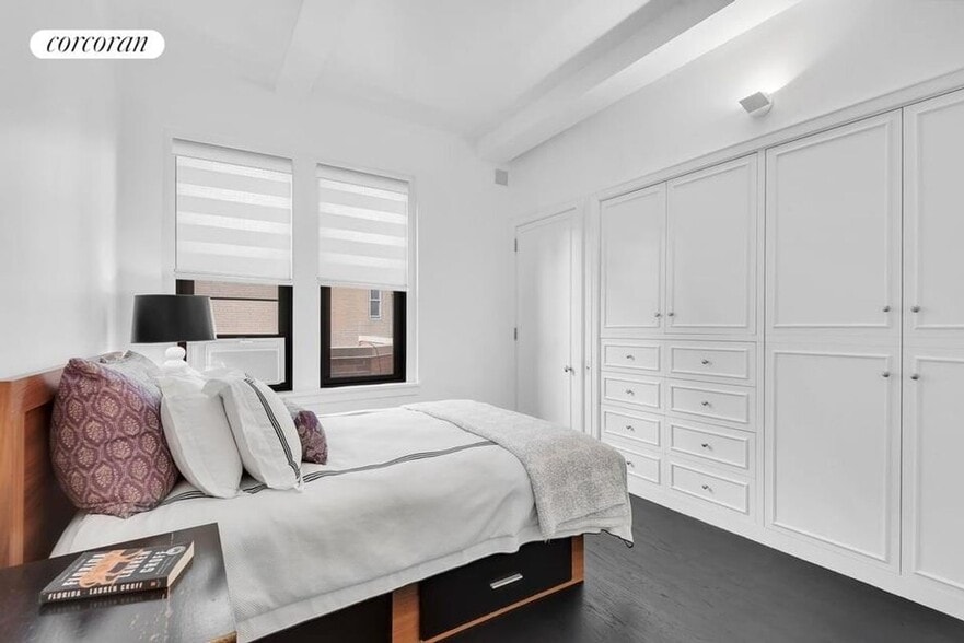 Building Photo - 320 E 57th St