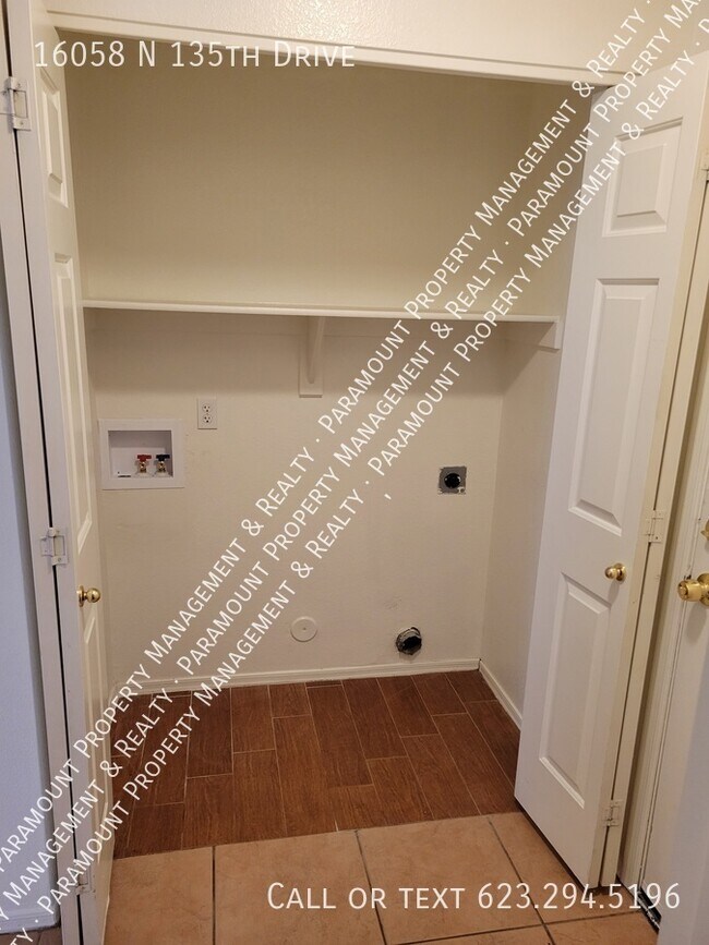 Building Photo - 16058 N 135th Dr