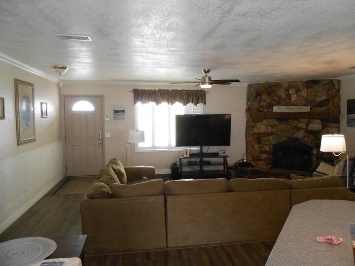 Building Photo - 2770 Diablo Dr