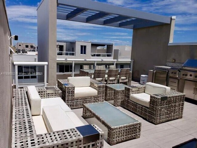 Primary Photo - 6660 NW 105th Ct