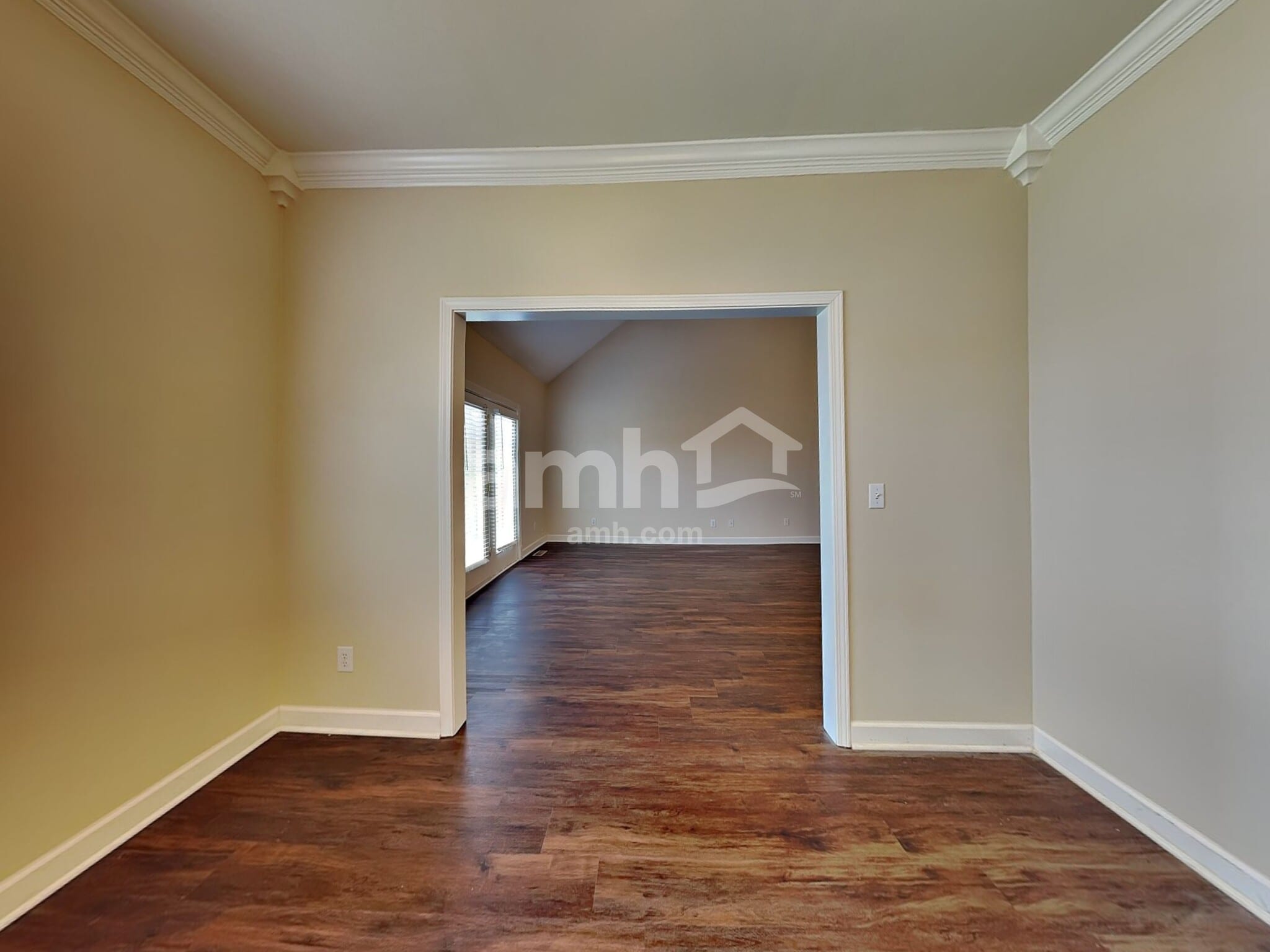 Building Photo - 1707 Arrowhead Dr