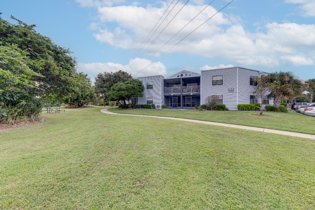 Building Photo - 4004 Atrium Dr