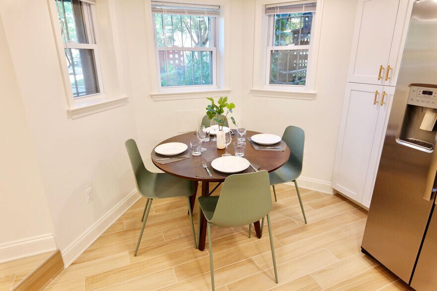 Building Photo - 921 South Carolina Ave SE