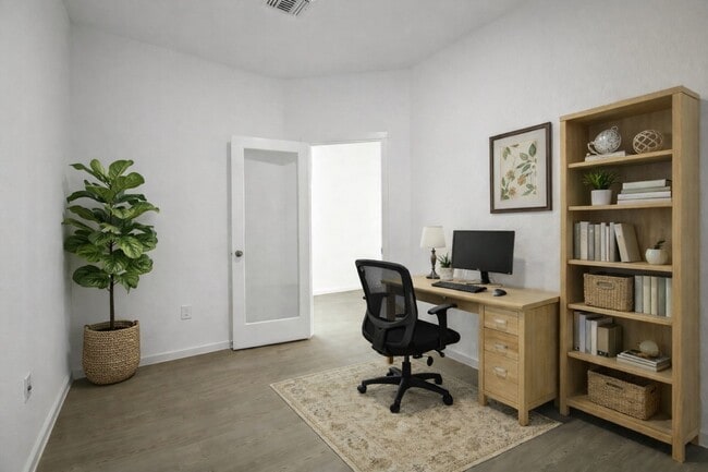 Building Photo - 519 Louis Ln