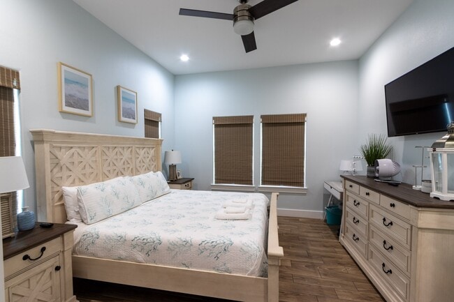 Building Photo - 16511 John Davis Rd