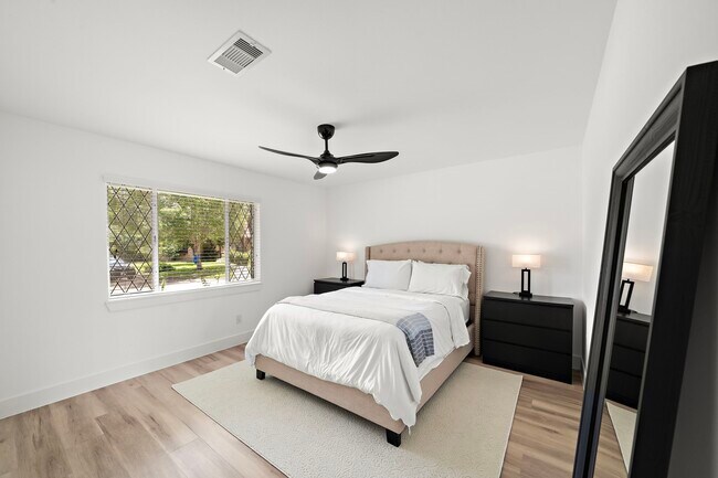 Building Photo - 4903 Candleglow Dr