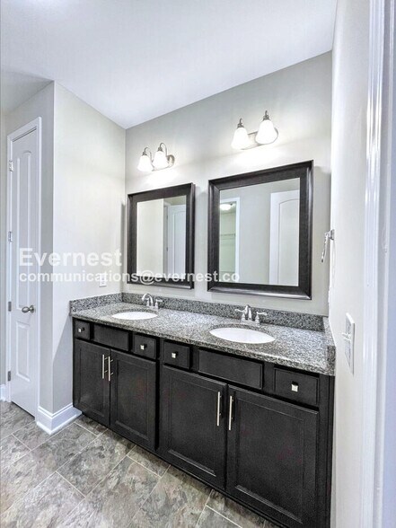 Building Photo - 2067 Inland Dr