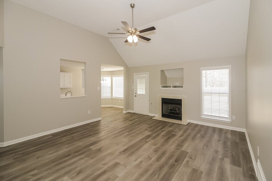 Building Photo - 200 Cameron Dr