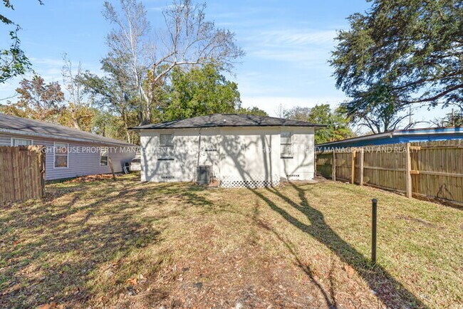 Building Photo - Beautifully Renovated 3-Bedroom Home for Rent!