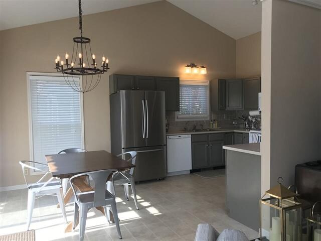 Building Photo - 2249 Sandpiper Ct N