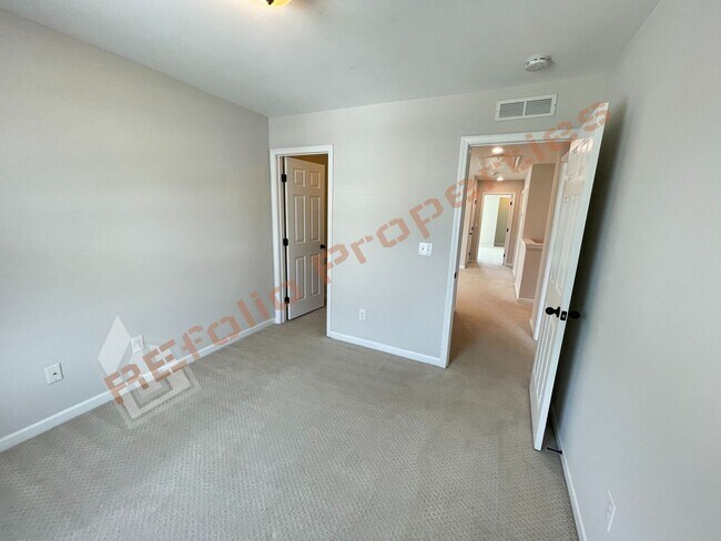 Building Photo - 1454 Glenwater Dr