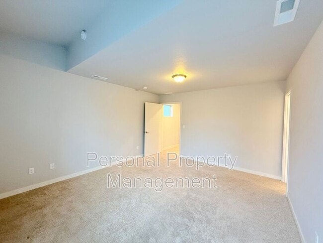 Building Photo - 3512 NE 61st Way
