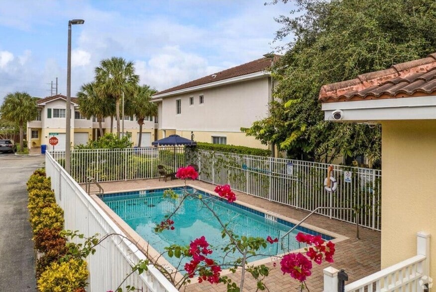 Building Photo - 5122 NW 30th Ln