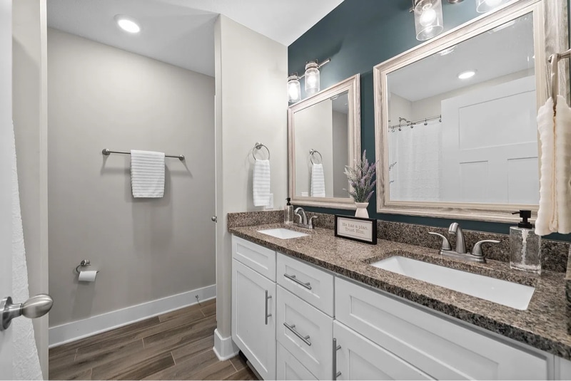 Building Photo - 325 Piedmont Pl