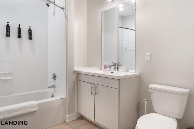 Building Photo - 100 Lexington St